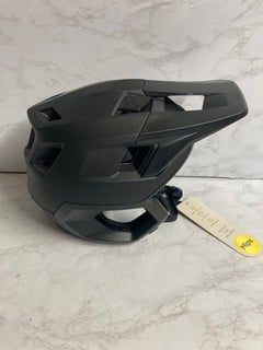 Lot 357  
            Nottingham SR5 - Delivery Only 
                
FOX DROP FRAME MOUNTAIN BIKE HELMET SIZE: M
