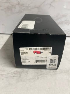 Lot 374  
            Nottingham SR5 - Delivery Only 
                
OAKLEY JAWBREAKER MATTE BLACK GOGGLES