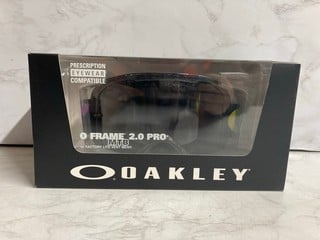 Lot 378  
            Nottingham SR5 - Delivery Only 

                
OAKLEY O FRAME DARK GREY GOGGLES