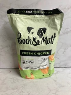 Lot 411  
            Nottingham SR5 - Delivery Only 
                
BOX OF POOCH & MUTT FRESH CHICKEN COMPLETE DRY FOOD