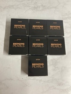 Lot 421  
            Nottingham SR5 - Delivery Only 
                
7 X AVON BRONZING PEARLS