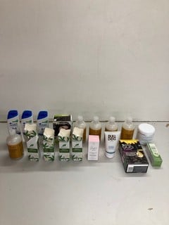 Lot 429  
            Nottingham SR5 - Delivery Only 
                
BOX OF VARIOUS ITEMS TO INCLUDE HEAD AND SHOULDERS CLASSIC CLEAN 2 IN 1 ANTI-DAND...