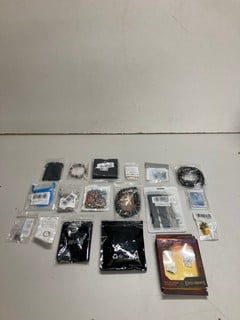 Lot 451  
            Nottingham SR5 - Delivery Only 
                
BOX OF VARIOUS JEWELLERY