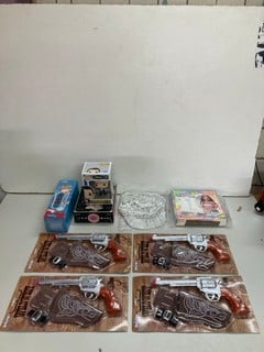 Lot 464  
            Nottingham SR5 - Delivery Only 
                
BOX OF VARIOUS TOYS TO INCLUDE BOLAND WILD WEST REVOLVER TOYS
