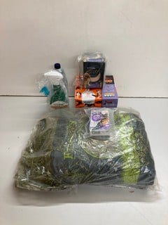 Lot 544  
            Nottingham SR5 - Delivery Only 
                
BOX OF VARIOUS PET FOOD PRODUCTS TO INCLUDE HILIFE LOVING LIFE CAT FOOD