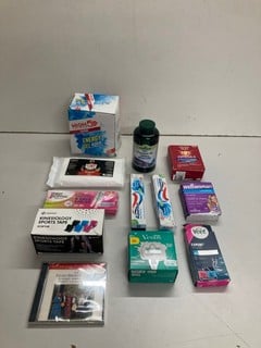 Lot 585  
            Nottingham SR5 - Delivery Only 

                
BOX OF VARIOUS ITEMS TO INCLUDE BIKE WIPES
