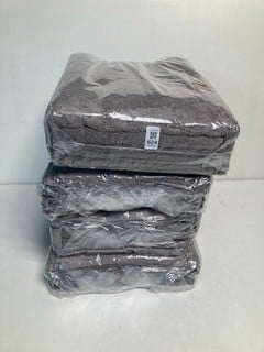 Lot 624  
            Nottingham SR5 - Delivery Only 
                
4 X UNBRANDED TOWELS