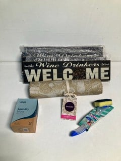 Lot 631  
            Nottingham SR5 - Delivery Only 
                
BOX OF VARIOUS ITEMS TO INCLUDE WINE DRINKERS WELCOME SIGN