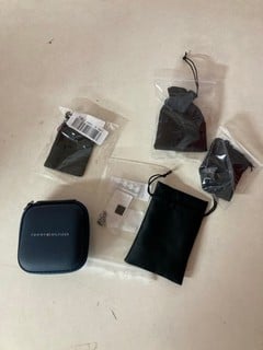 Lot 688  
            Nottingham SR5 - Delivery Only 
                
BOX OF VARIOUS JEWELLERY