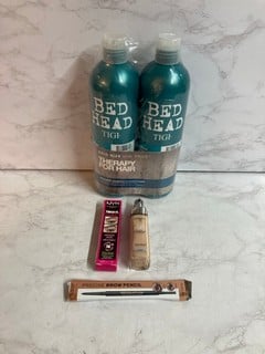 Lot 750  
            Nottingham SR5 - Delivery Only 
                
BOX OF ITEMS TO INC BEDHEAD