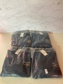 Lot 801  
            Nottingham SR5 - Delivery Only 

                
4 X BDG JEANS BLUE FLEECES