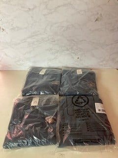 Lot 802  
            Nottingham SR5 - Delivery Only 

                
4 X BDG JEANS BLUE FLEECES