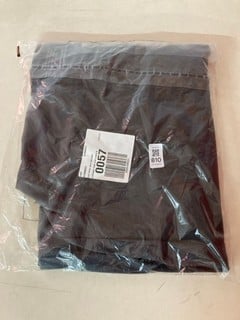 Lot 810  
            Nottingham SR5 - Delivery Only 

                
NORMAKAMALI ELEPHANT PANT GREY SIZE:M ORIGINAL RRP:£170