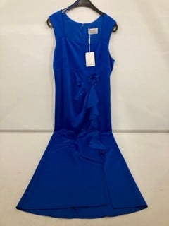 Lot 29  
            Nottingham SR6 - Parcel Delivery 
                
GINA BACCONI BLUE DRESS (UK SIZE 16) ORIGINAL RRP £230.00