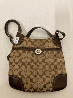 Lot 38  
            Nottingham SR6 - Parcel Delivery 
                
COACH SIGNATURE PRINT SHOULDER BAG
