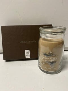 Lot 620  
            Nottingham SR6 - Parcel Delivery 
                
2 X ITEMS TO INC YANKEE CANDLE AMBER & SANDALWOOD