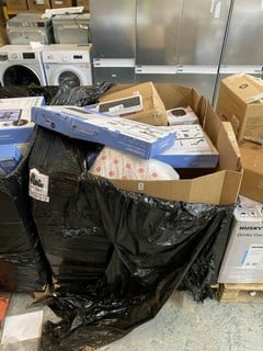 Lot 159  
            Nottingham SR2 - Delivery or Collection 

                
PALLET OF ITEMS INC SANDSTROM AV EASY-GLIDE FULL-MOTION TV MOUNT