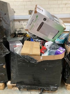 Lot 215  
            Nottingham SR2 - Delivery or Collection 

                
PALLET OF ITEMS INC ELECTRONIC ITEMS