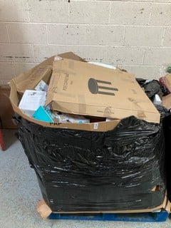 Lot 220  
            Nottingham SR2 - Delivery or Collection 

                
PALLET OF ITEMS INC ELECTRONIC ITEMS