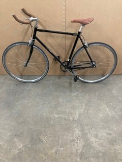 Lot 227  
            Nottingham SR2 - Delivery or Collection 

                
ROAD BIKE (MPSS03077418)