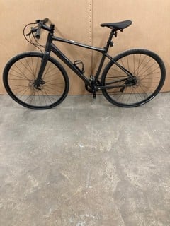 Lot 235  
            Nottingham SR2 - Delivery or Collection 

                
GIANT FASTROAD BIKE (MPSS2844120)