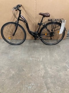 Lot 240  
            Nottingham SR2 - Delivery or Collection 

                
LICORNE ROAD BIKE (FAAP 112)