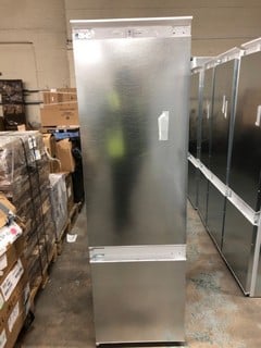 Lot 36  
            Nottingham SR2 - Delivery or Collection 

                
BOSCH SERIES 2 INTEGRATED FRIDGE FREEZER MODEL NO: KIV87NSE0G ORIGINAL RRP £699.00