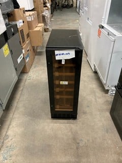 Lot 44  
            Nottingham SR2 - Delivery or Collection 

                
VICEROY UNDERCOUNTER WINE COOLER MODEL NO: WRWC40BKED