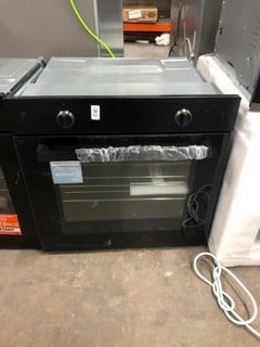Lot 60  
            Nottingham SR2 - Delivery or Collection 

                
MATRIX BUILT-IN SINGLE ELECTRIC OVEN MODEL NO: MX050BL ORIGINAL RRP £209.00