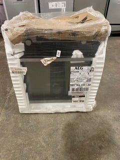 Lot 118  
            Nottingham SR3 - Delivery or Collection 

                
AEG BUILT IN SINGLE OVEN MODEL NO: BPE556060M (EX DISPLAY)