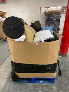 Lot 258  
            Nottingham SR3 - Delivery or Collection 

                
PALLET OF ITEMS TO INCLUDE SQUISHMALLOWS STITCH