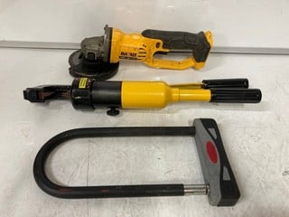 Lot 153  
            Nottingham SR6 – Delivery Or Collection 

                
3 X ITEMS INC DEWALT ANGLE GRINDER (WITH 2 X BATTERIES) (18+ ID MAY BE REQUIRED) ...