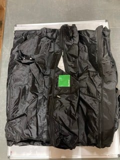 Lot 161  
            Nottingham SR6 – Delivery Or Collection 

                
BUDBOX GROW TENT (MPSS03058142)