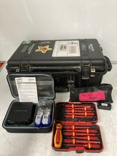 Lot 166  
            Nottingham SR6 – Delivery Or Collection 

                
TOOLBOX TO CONTAIN QTY OF HANDY TOOLS INC STANLEY (X752555)