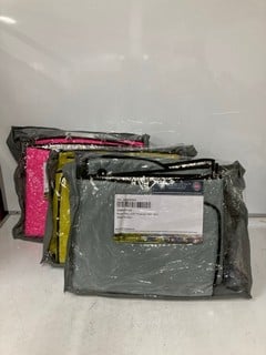 Lot 189  
            Nottingham SR6 – Delivery Or Collection 

                
QTY OF CAR/VAN WINDSCREEN COVERS