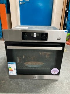 Lot 25  
            Nottingham SR6 – Delivery Or Collection 

                
AEG BUILT-IN SINGLE OVEN MODEL: BES356010M (EX-DISPLAY) ORIGINAL RRP: £259.00