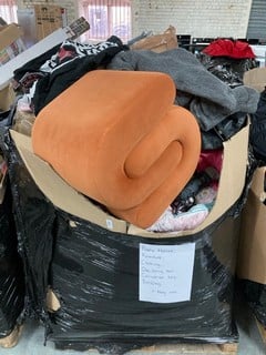 Lot 300  
            Nottingham SR6 – Delivery Or Collection 

                
PALLET OF ITEMS TO INC DESIGNER CLOTHING, FURNITURE, OSCILLATING TOOL AND BEDDING...
