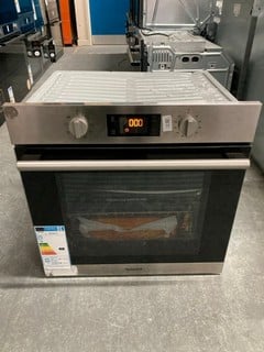Lot 35  
            Nottingham SR6 – Delivery Or Collection 

                
HOTPOINT BUILT-IN SINGLE OVEN MODEL: SA2544CIX (EX-DISPLAY) ORIGINAL RRP: £339.00