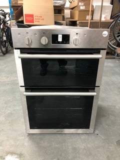 Lot 63  
            Nottingham SR6 – Delivery Or Collection 
                
HOTPOINT BUILT-IN DOUBLE OVEN MODEL: DD541IX ORIGINAL RRP: £249.00