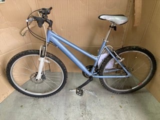 Lot 126  
            Nottingham SR9 - Collection Only 

                
BLUE APOLLO VERTIGO PEDAL BIKE - GAAP21 - COLLECTION ONLY