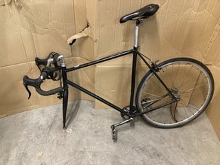 Lot 128  
            Nottingham SR9 - Collection Only 

                
BLACK PEDAL BIKE - MPSS3379275 - MISSINED WHEEL - COLLECTION ONLY