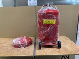 Lot 215  
            Nottingham SR9 - Delivery Or Collection 

                
OIL DRAINER TANK