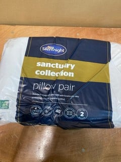 Lot 229  
            Nottingham SR9 - Delivery Or Collection 

                
BOX OF ITEMS INC SILENTNIGHT PILLOWS