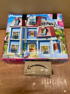 Lot 242  
            Nottingham SR9 - Delivery Or Collection 

                
2 X ITEMS INC PLAYMOBIL TOY SET