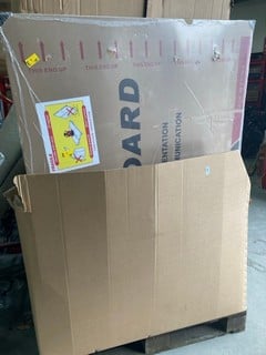 Lot 330  
            Nottingham SR9 - Collection Only 

                
PALLET OF VARIOUS ITEMS LARGE WHITEBOARD