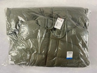Lot 119  
            Nottingham Prem - Delivery Only 

                
RIPSTOP LONGLINE PUFFER JACKET UK 16 XL
