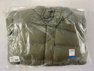 Lot 129  
            Nottingham Prem - Delivery Only 

                
RIPSTOP LONGLINE PUFFER JACKET UK 16 XL