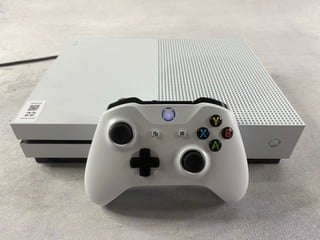 Lot 22  
            Nottingham Prem - Delivery Only 

                
MICROSOFT XBOX ONE S GAMING CONSOLE: MODEL NO 1681 (WITH BOX & ACCESSORIES)  [JPT...