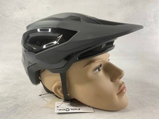 Lot 233  
            Nottingham Prem - Delivery Only 

                
FOX SPEEDFRAME PRO HELMET BLACK SMALL ORIGINAL RRP £149.99