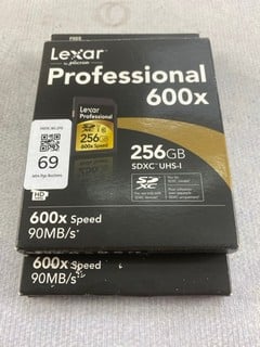 Lot 69  
            Nottingham Prem - Delivery Only 

                
2 X ASSORTED ITEMS TO INCLUDE LEXAR SDXC CARD PROFESSIONAL 600X 256GB.  [JPTN4745...